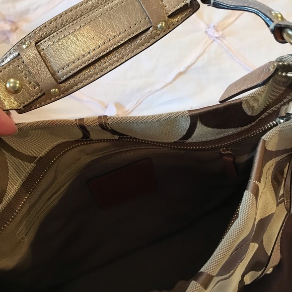 Coach Signature Tote - Picture 4 of 4